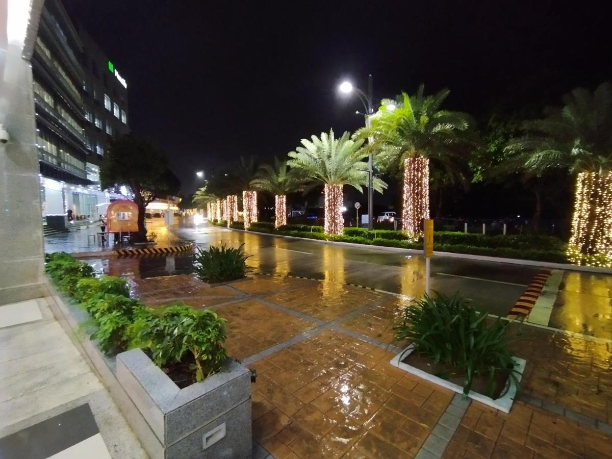 Mactan Newtown Seaview Condo By Fjcivo Lapu-Lapu City Buitenkant foto