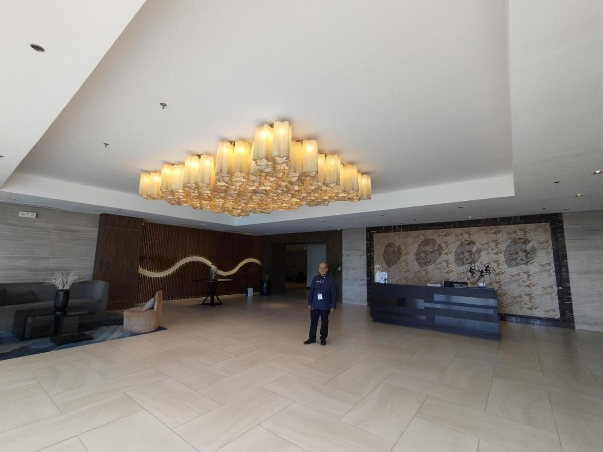 Mactan Newtown Seaview Condo By Fjcivo Lapu-Lapu City Buitenkant foto