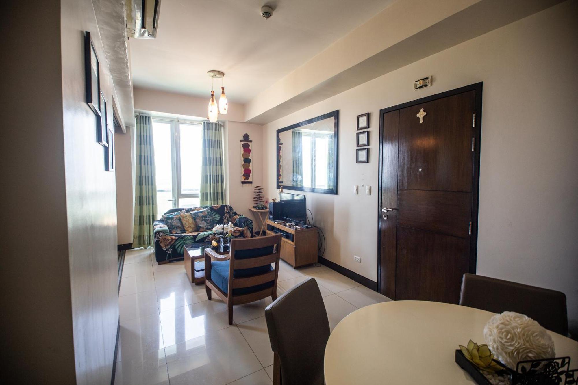 Mactan Newtown Seaview Condo By Fjcivo Lapu-Lapu City Buitenkant foto