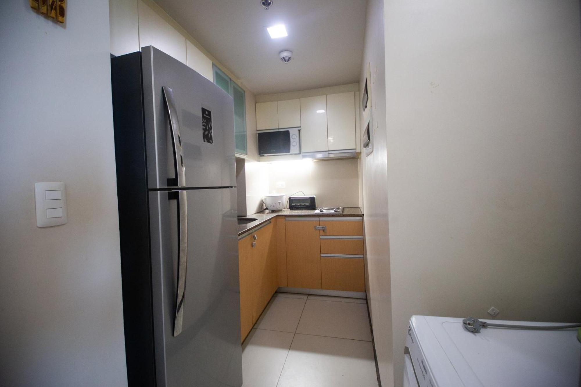 Mactan Newtown Seaview Condo By Fjcivo Lapu-Lapu City Buitenkant foto